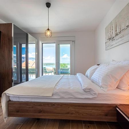 Villa Manhattan Dobrinj エクステリア 写真