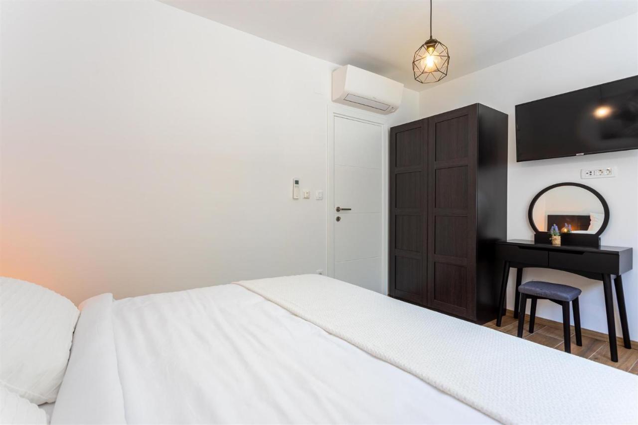 Villa Manhattan Dobrinj エクステリア 写真