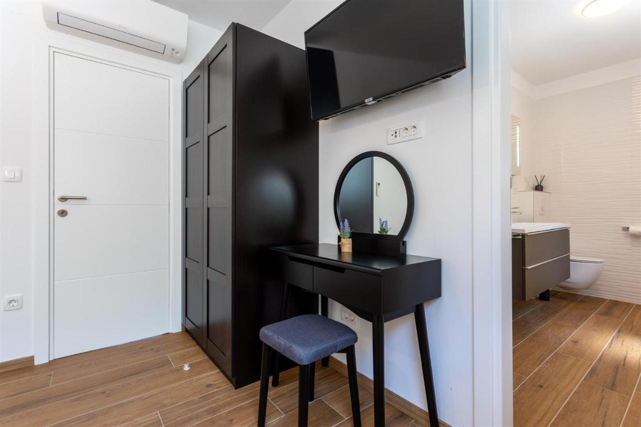 Villa Manhattan Dobrinj エクステリア 写真