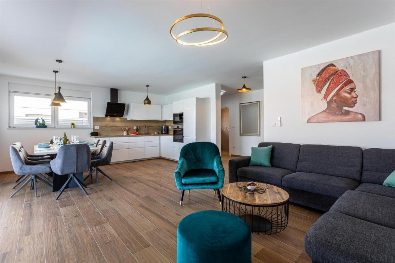 Villa Manhattan Dobrinj エクステリア 写真