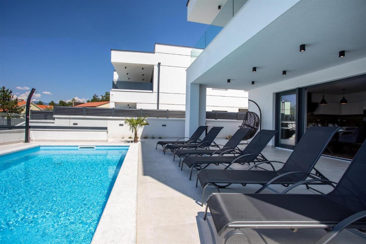 Villa Manhattan Dobrinj エクステリア 写真