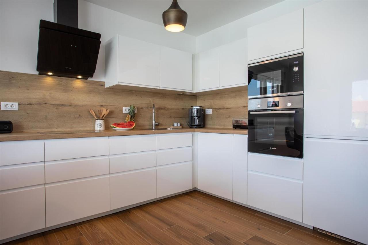 Villa Manhattan Dobrinj エクステリア 写真