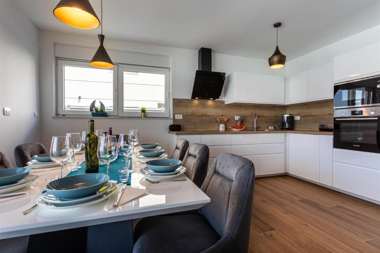 Villa Manhattan Dobrinj エクステリア 写真