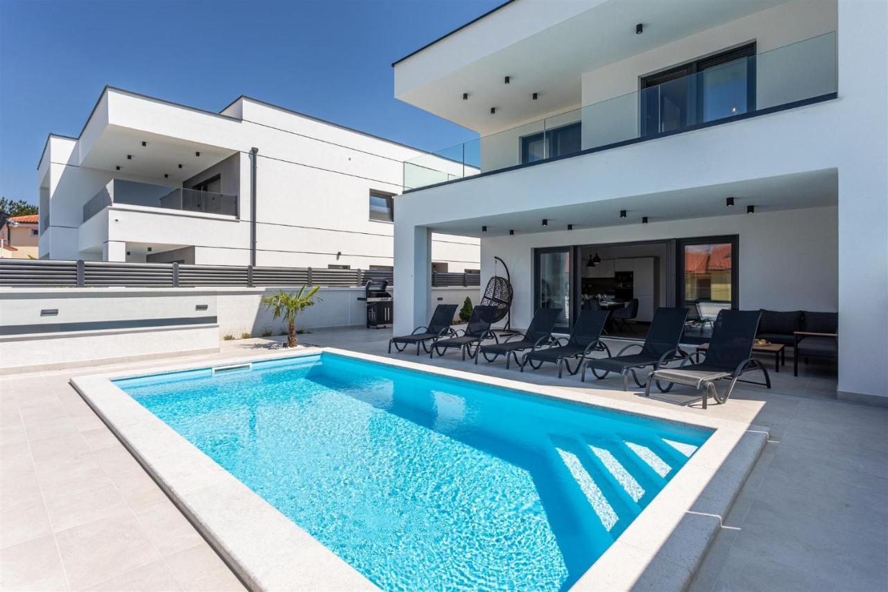 Villa Manhattan Dobrinj エクステリア 写真