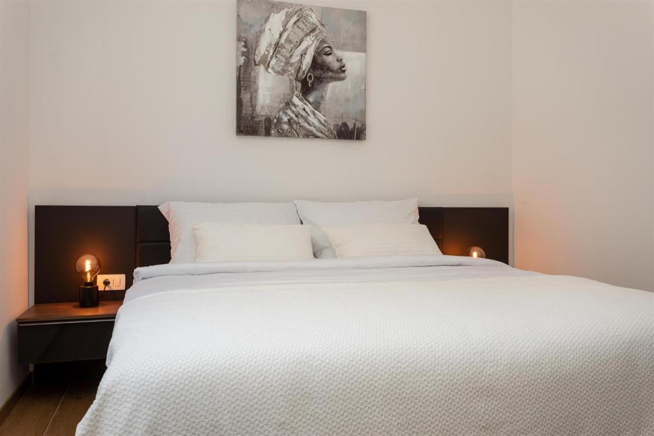 Villa Manhattan Dobrinj エクステリア 写真
